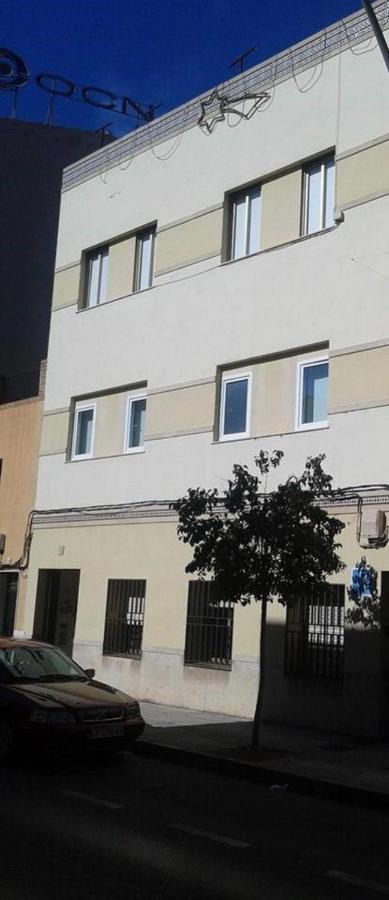 Hello Villarreal Suites Vila-real Экстерьер фото